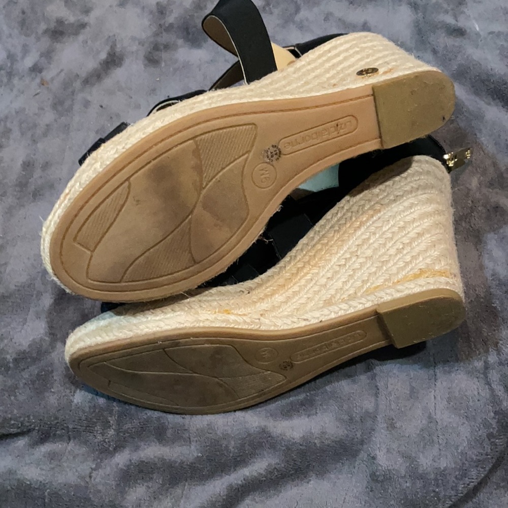 Never worn - Picture 2 of 2